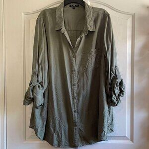 Plus Button Up 3/4 Roll Up Sleeve Top